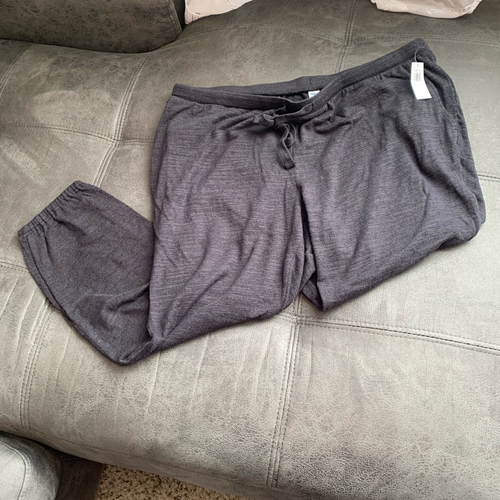 NWT old navy maternity jogger
